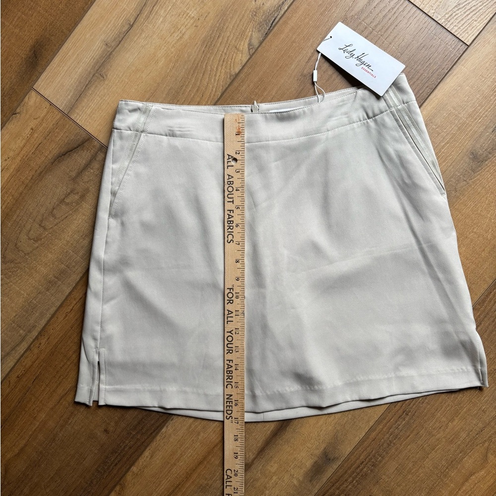 Lady Hagen Essentials Golf Skort, Size 8
NWT - Picture 7 of 7